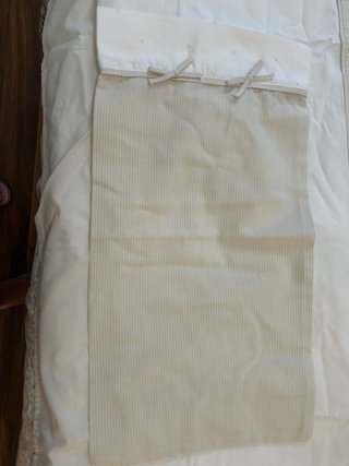 Colcha y sábanas minicuna