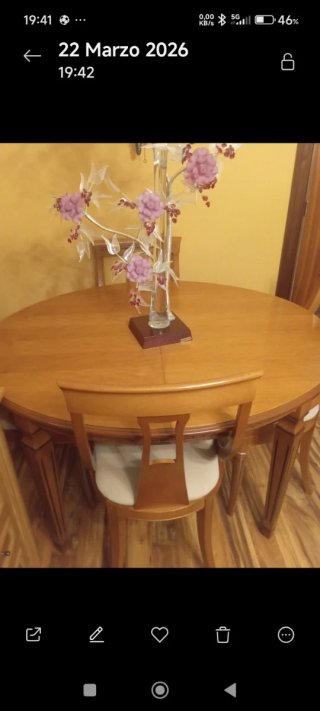 Mesa comedor extensible y 4 sillas madera