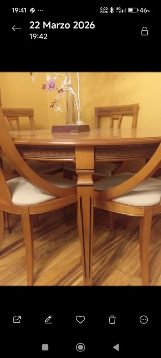 Mesa comedor extensible y 4 sillas madera