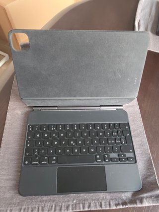 Apple Magic Keyboard iPad Pro 11" y iPad Air - Imp