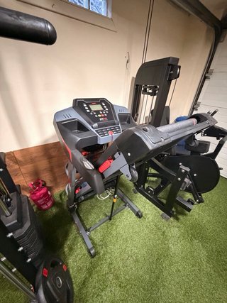 Máquina de gimnasio multifuncional