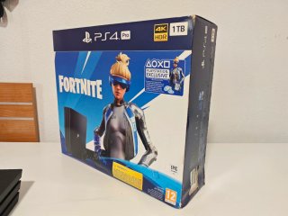 PS4 Pro Fortnite Edición Especial 1TB