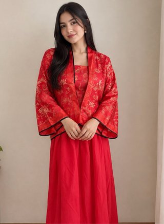 Precioso traje japonés estilo kimono en rojo