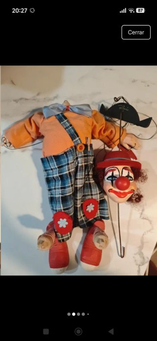 Marioneta Rici artesanal hecha a mano