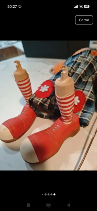 Marioneta Rici artesanal hecha a mano