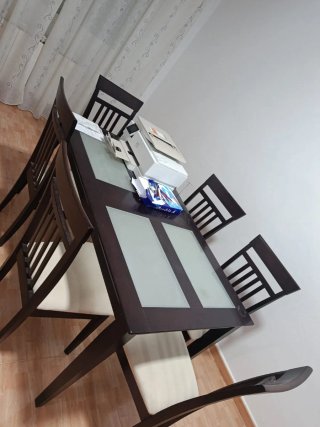 Mesa y 6 Sillas Comedor Oscuras