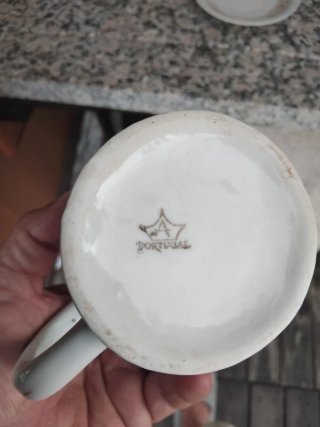 Chávena grande de porcelana