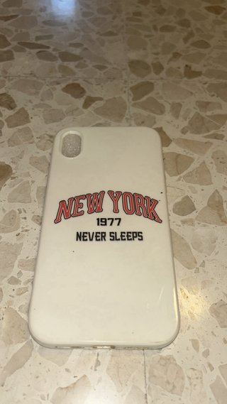 Funda iPhone XR New York Never Sleeps