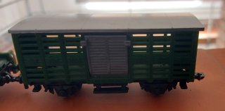 Tren Locomotora Verde marca NEW RAY