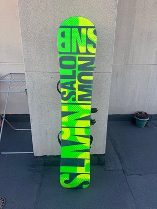 Tabla de Snowboard Salomon + fijaciones Burton