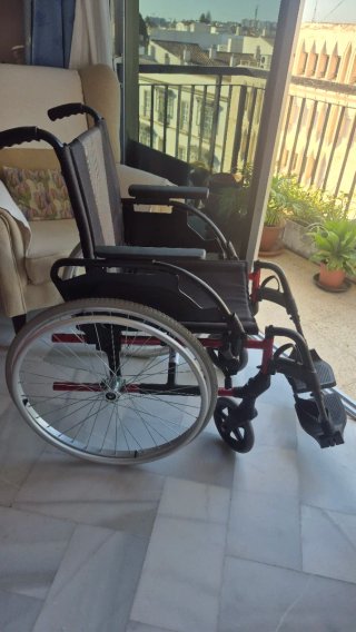 Silla ruedas Breeze premiun de aluminio. Medida 43