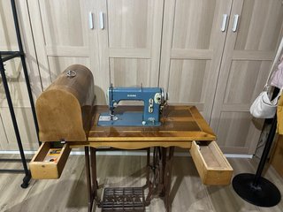 Máquina de coser, marca Sigma