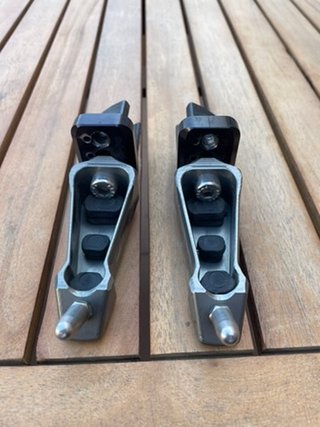 Estriberas BMW HP