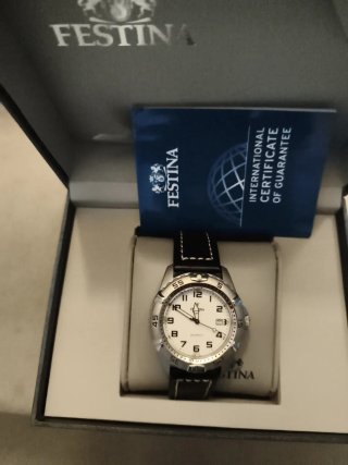 Reloj Festina Plata y Blanco