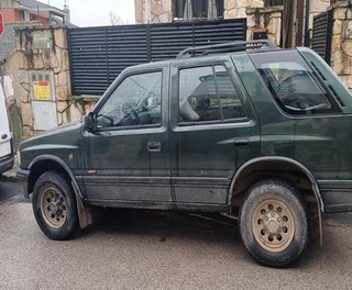 Opel 44000 9114918610 1002388 llanta frontera 2.4