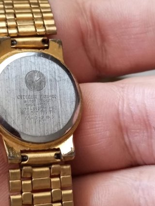 Reloj Citizen Quartz Oro Mujer