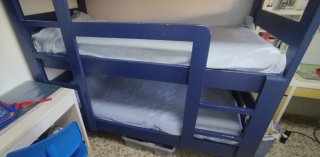 Litera triple de madera azul