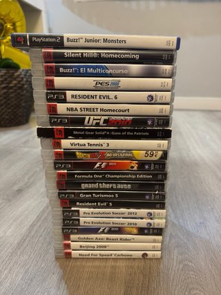 Consola PS3 Negra + 2 Mandos + 22 Juegos