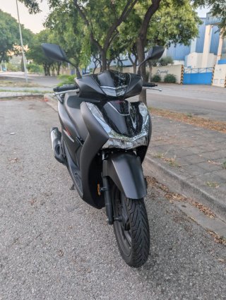 Honda SH125i Negra