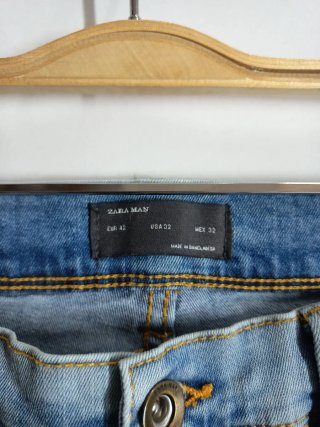 Pantalón vaquero Zara hombre azul claro
