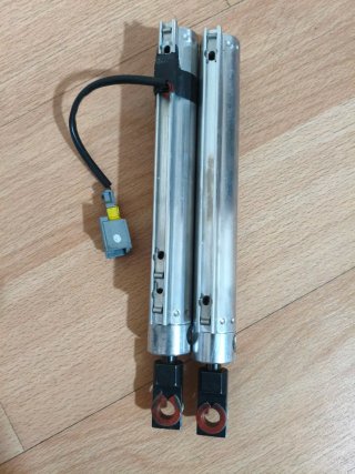 Pistones hidraulicos capota Renault Megane