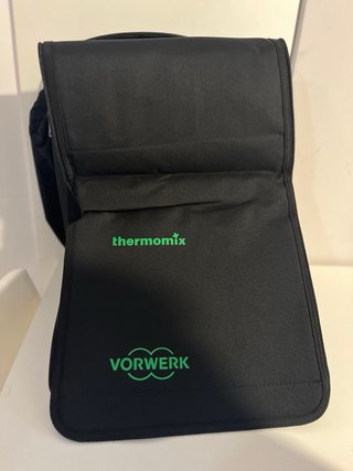 Thermomix TM6 + Accesorios, Bolsa y Libro