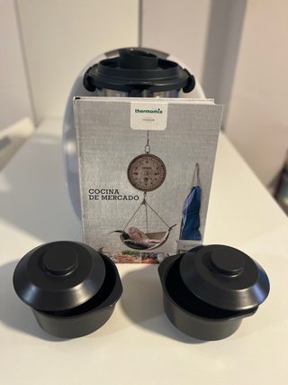 Thermomix TM6 + Accesorios, Bolsa y Libro