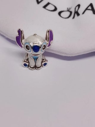 Charm Pandora Stitch Gris y Morado