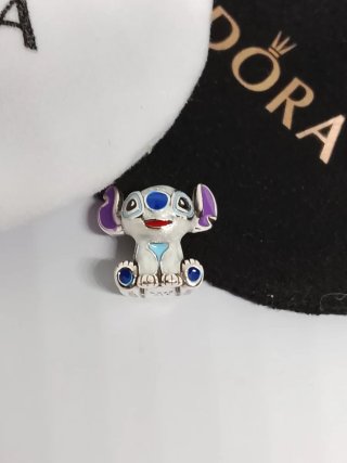 Charm Pandora Stitch Gris y Morado