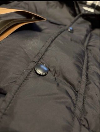Abrigo Burberry Negro con Capucha
