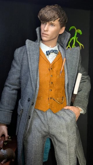 Figura Hot Toys Newt Scamander