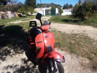 Vespa Roja