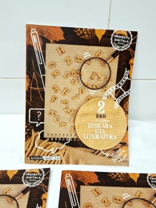 Vendo lote de libros de Euskera eta Literatura2HBD
