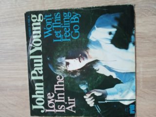 Single John Paul Young - Love Is In The Air
