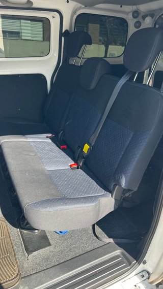 Nissan NV200 2012