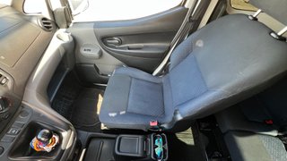 Nissan NV200 2012