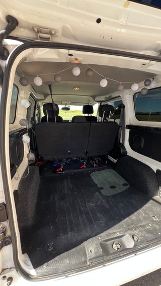 Nissan NV200 2012