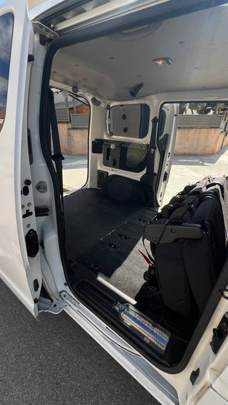 Nissan NV200 2012