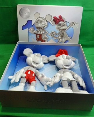 Disney 100 Edición Limitada Figuras Mickey Minnie