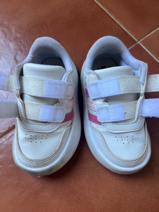 Zapatillas Adidas Blancas Rosas talla 23