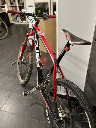 Bicicleta de Montaña Cube Reaction en carbono