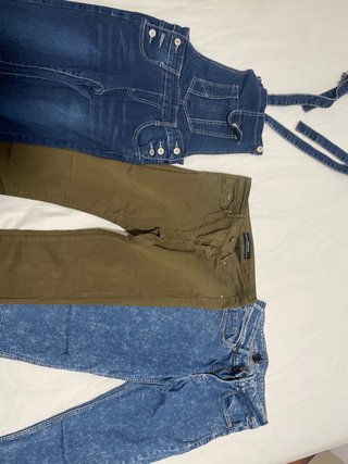 Lote 3 Pantalones: Peto Vaquero y 2 Jeans