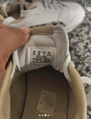 Zapatillas Puma Blancas y Beige
