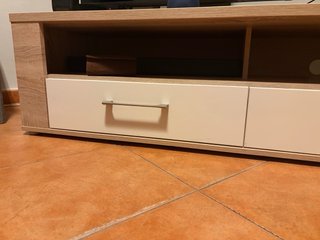 Mueble TV madera y blanco con cajones