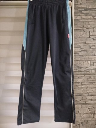 Unifome Fundación Santos Mártires pantalón T. XS