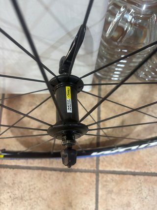 Rueda delantera Mavic aluminio