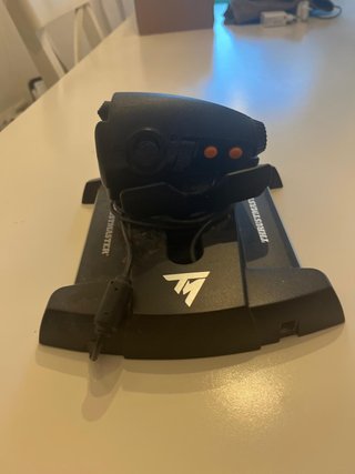 Pack HOTAS Thrustmaster T.16000M FCS + TWCS