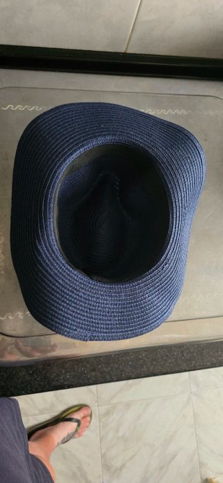 Sombrero de paja tipo fedora azul