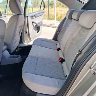 SEAT TOLEDO 1.6 Tdi STYLE _ 105 cv _ 2014