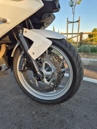 2018 BMW F800 GT 18.700km comprada a BMW